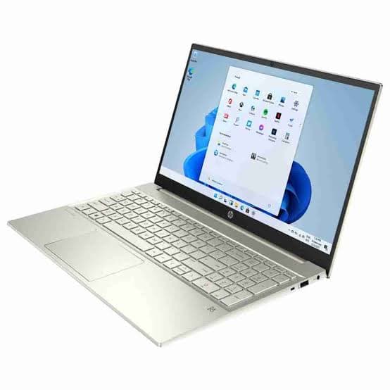 LAPTOP HP 15-EG0050WM, CORE I5-1135G7, 8GB, 512 SSD, 15.6" TECLADO ILUMINADO REF A